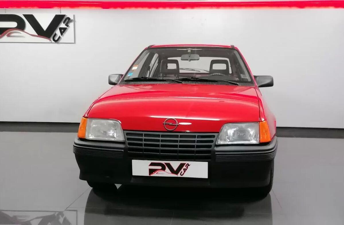 OPEL Kadett 2.0 GSi