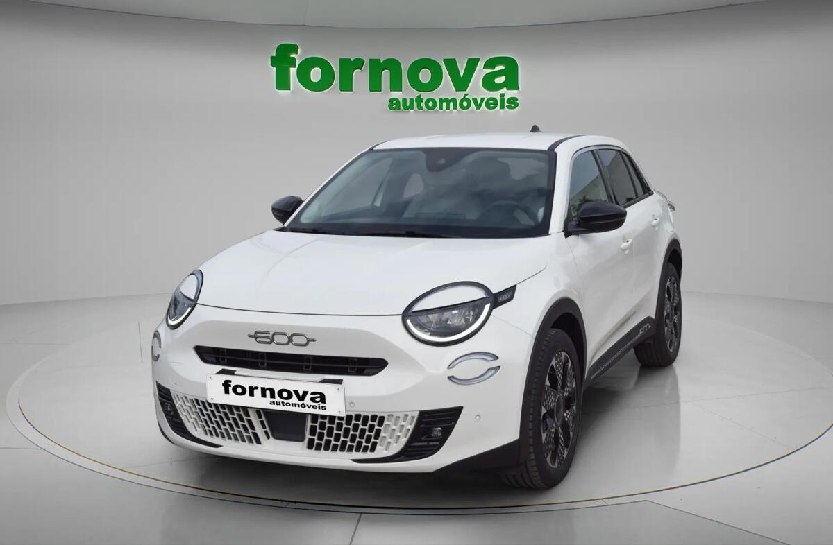 FIAT 600 1.2 Hybrid La Prima