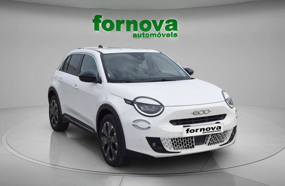 FIAT 600 1.2 Hybrid La Prima