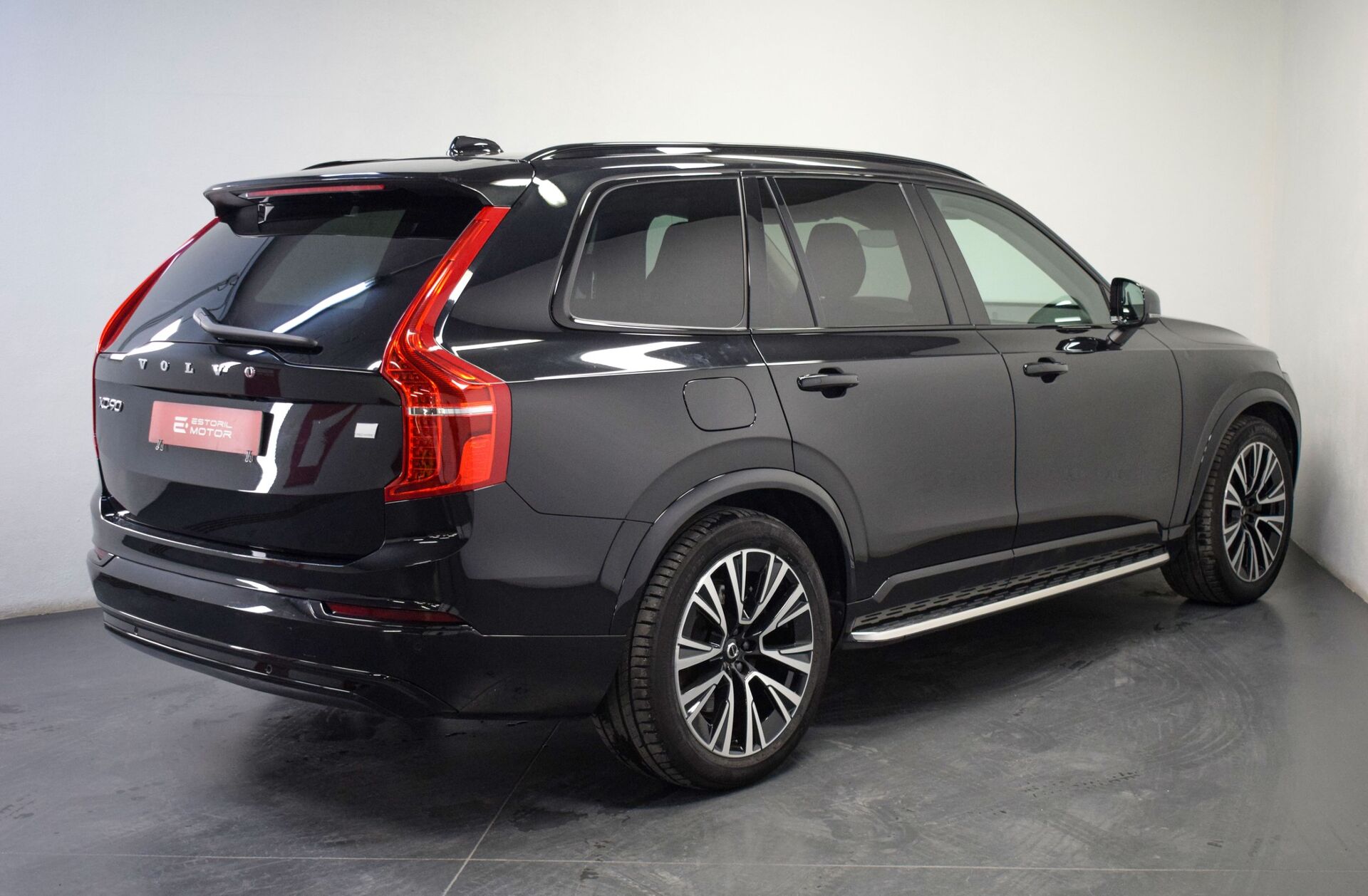VOLVO XC90 2.0 T8 PHEV Ultimate Dark AWD