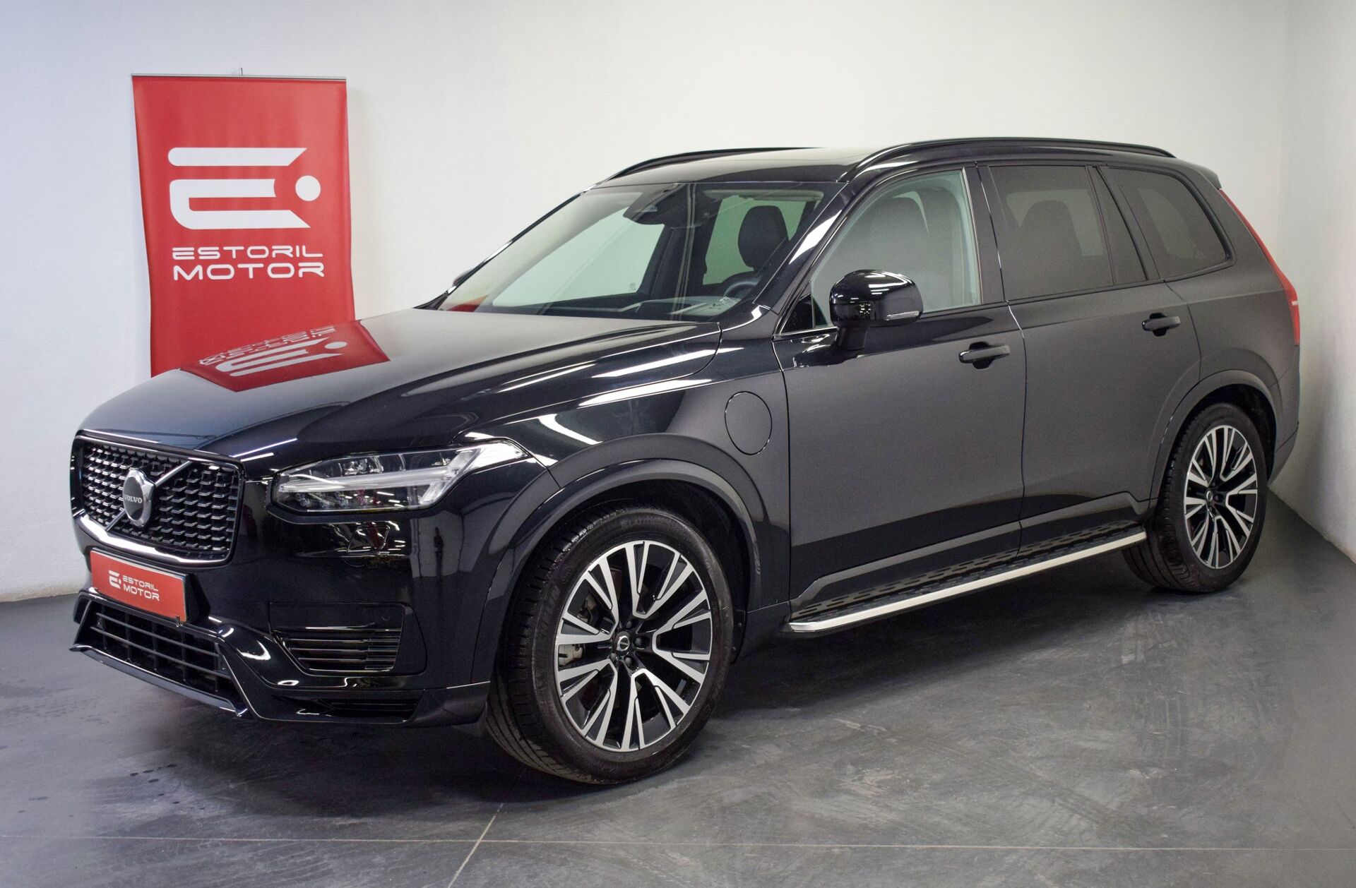 VOLVO XC90 2.0 T8 PHEV Ultimate Dark AWD