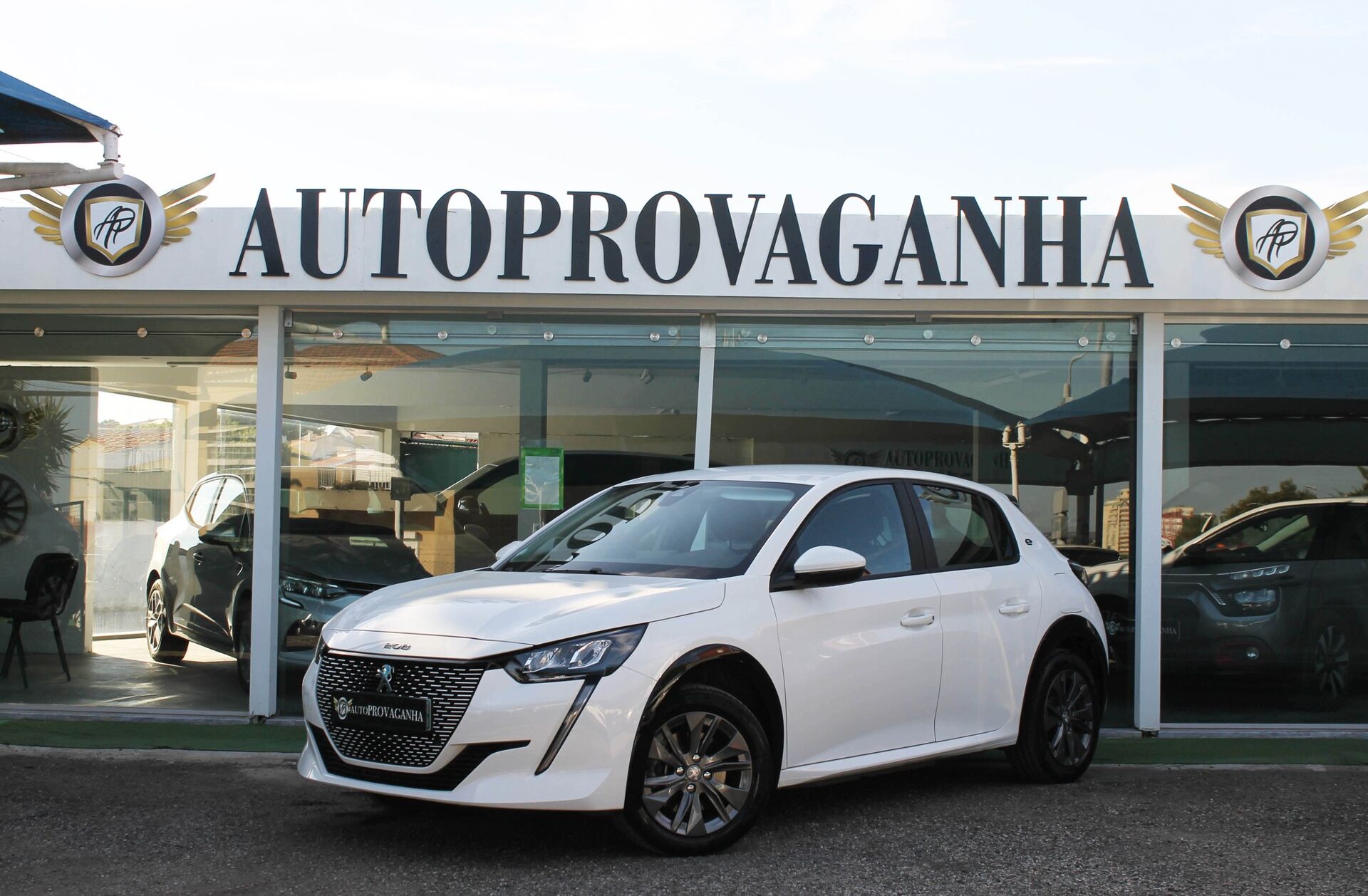 PEUGEOT 208 1.2 PureTech GT EAT8