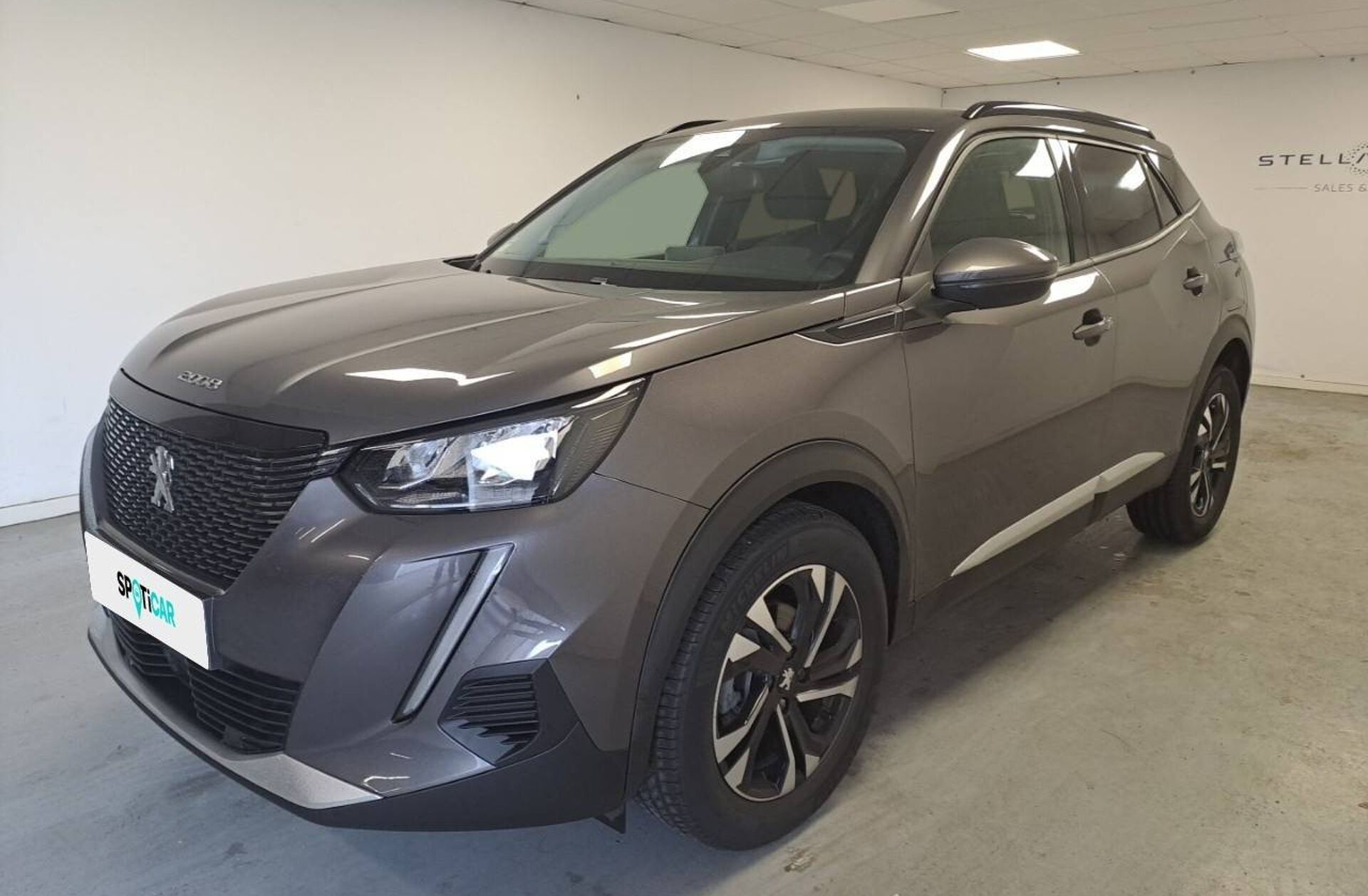 PEUGEOT 2008 1.2 PureTech Allure