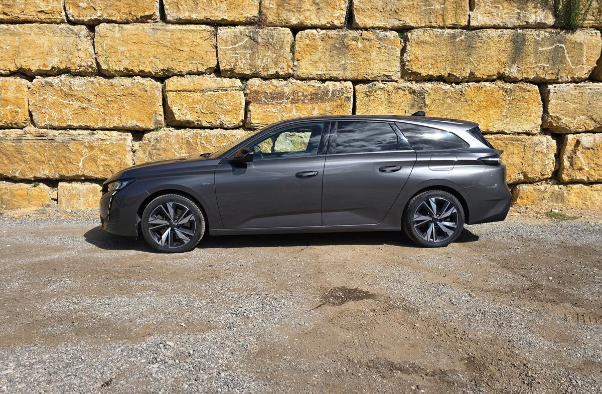 PEUGEOT 308 SW 1.6 Hybrid Active Pack e-EAT8