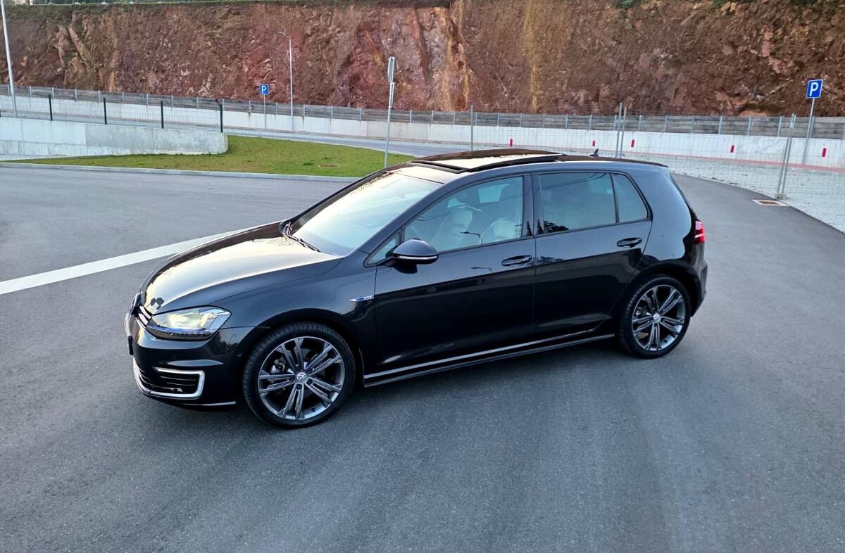 VOLKSWAGEN Golf 1.4 GTE Plug-in
