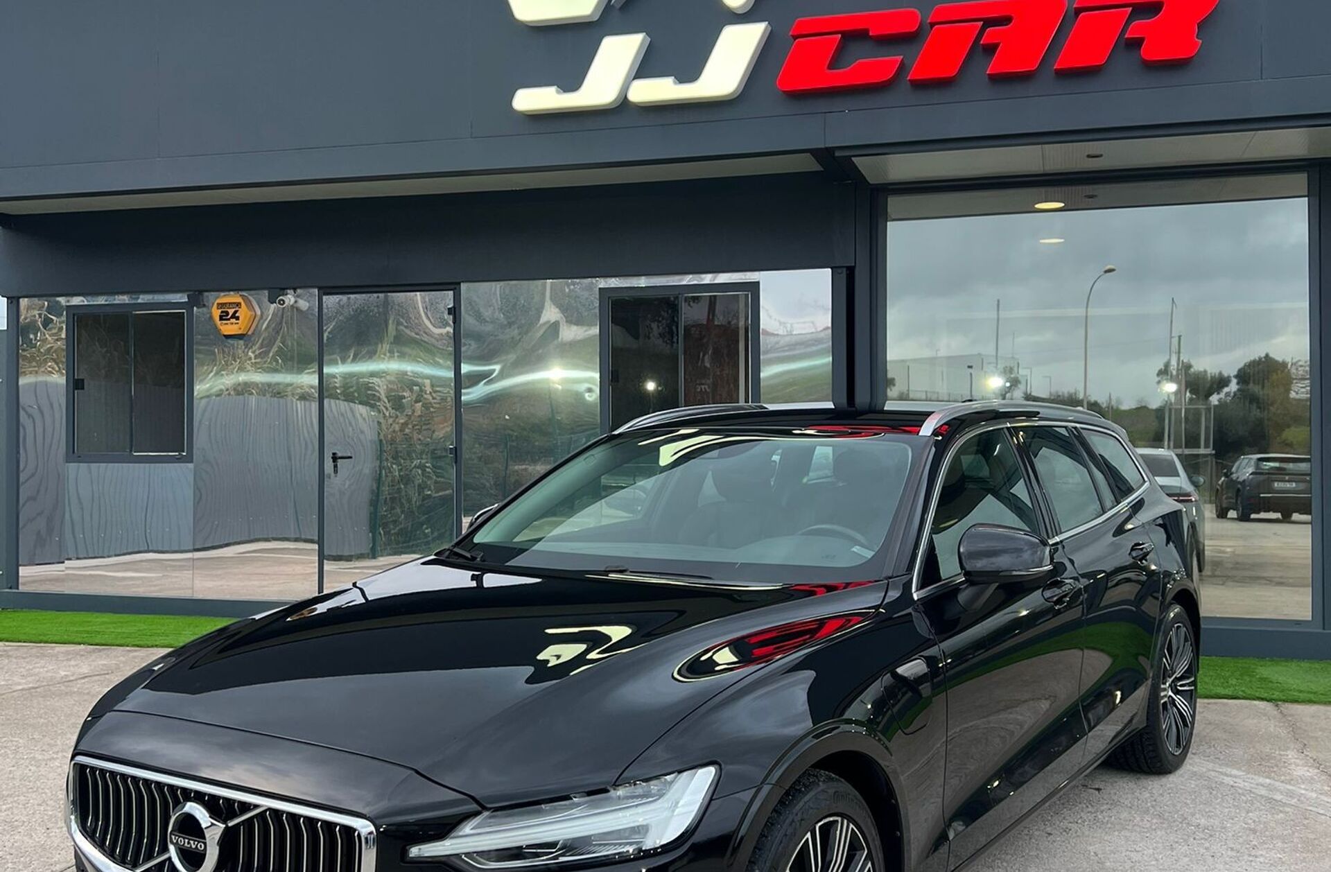 VOLVO V60 2.0 T6 AWD TE Inscription Expression