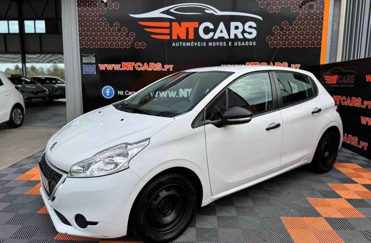 PEUGEOT 208 1.4 HDi Allure