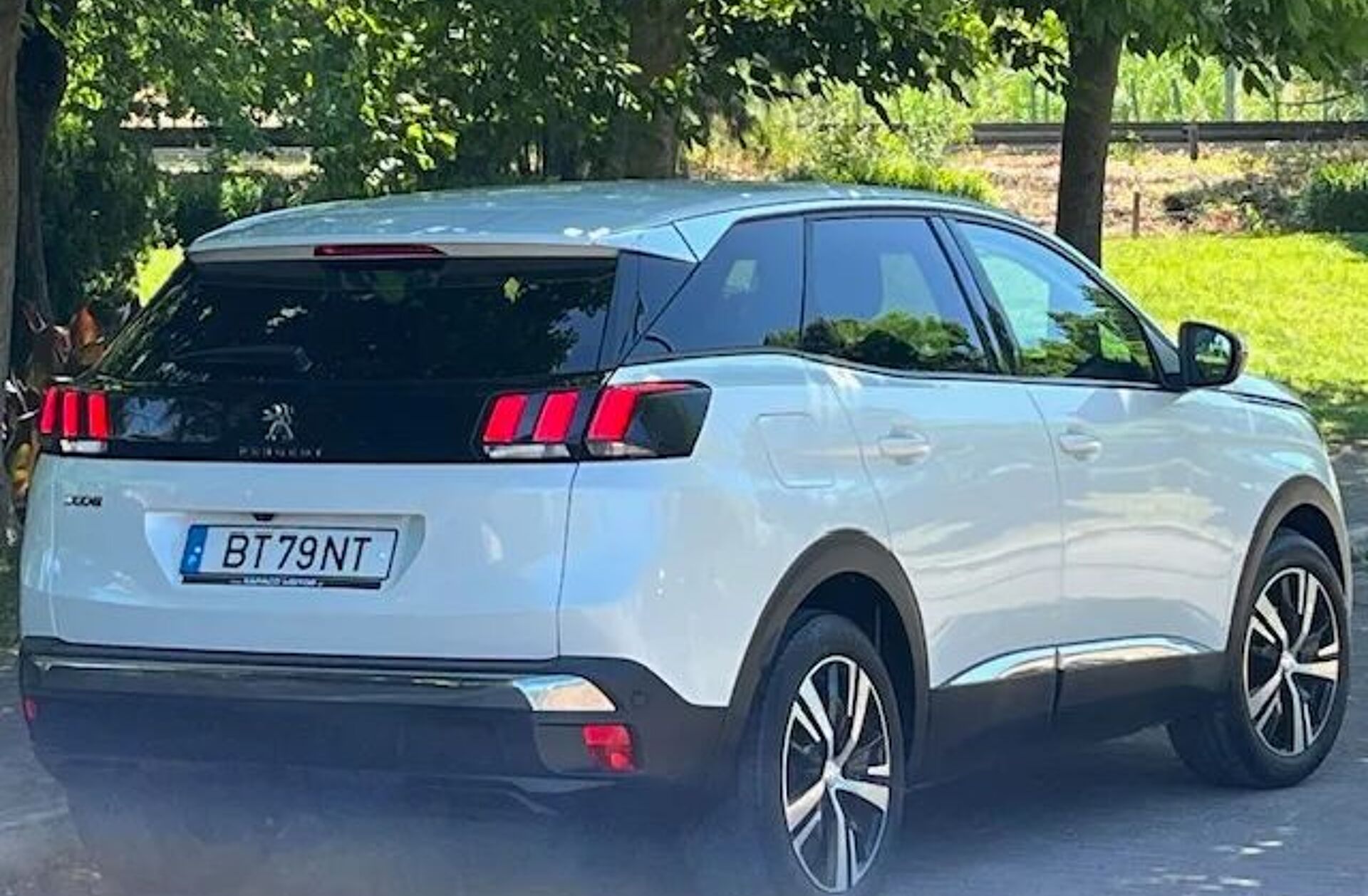 PEUGEOT 3008 1.5 BlueHDi Allure EAT8