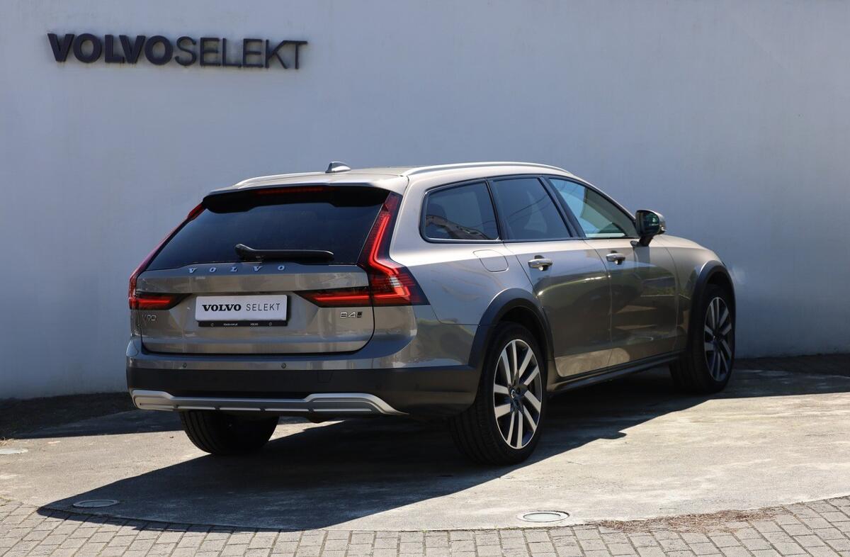 VOLVO V90 CC 2.0 B4 AWD