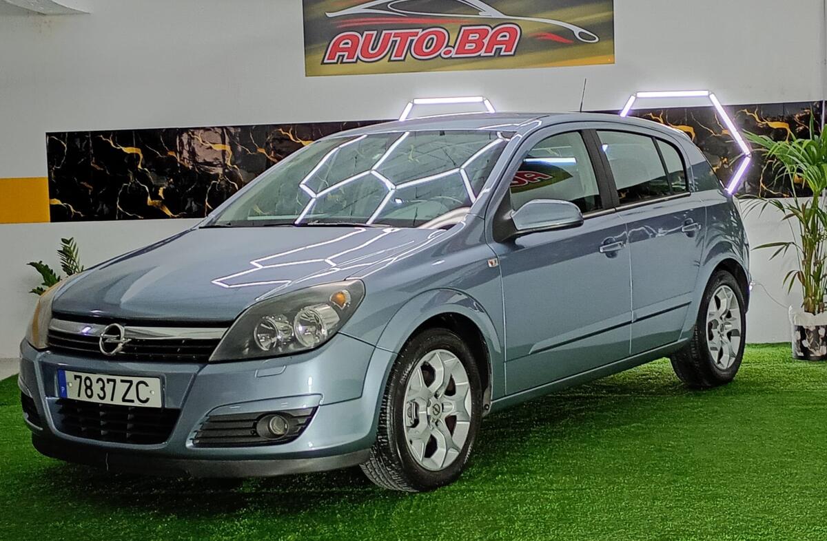 OPEL Astra H Astra 1.7 CDTi Cosmo M5