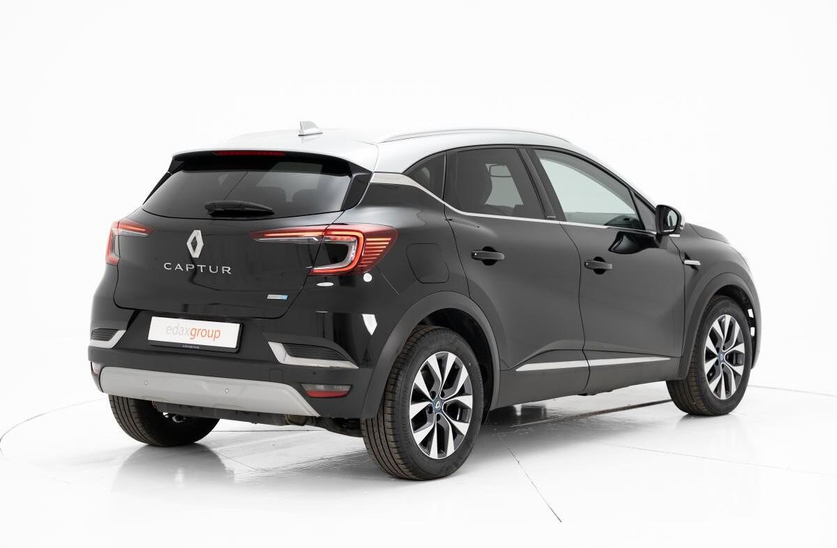 RENAULT Captur 1.6 E-Tech Plug-In Exclusive