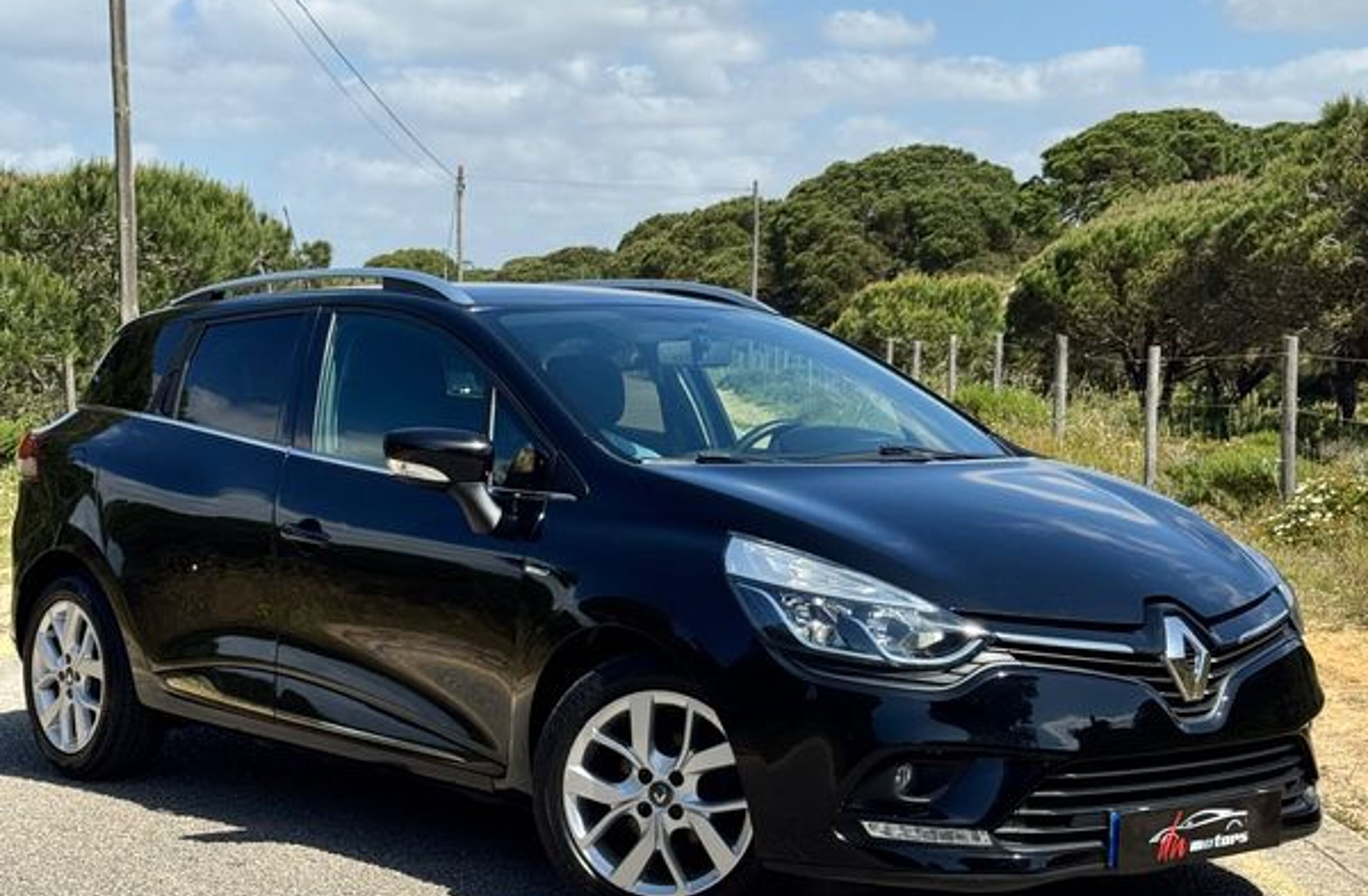 RENAULT Clio 0.9 TCe Limited Edition
