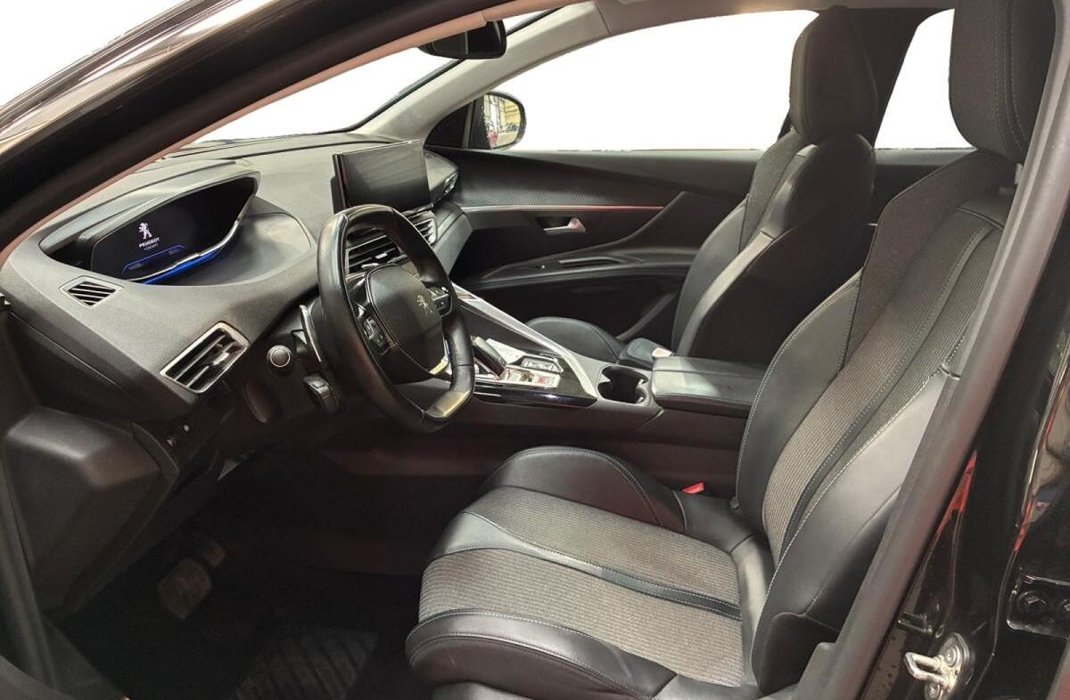 PEUGEOT 3008 1.5 BlueHDi Allure EAT8