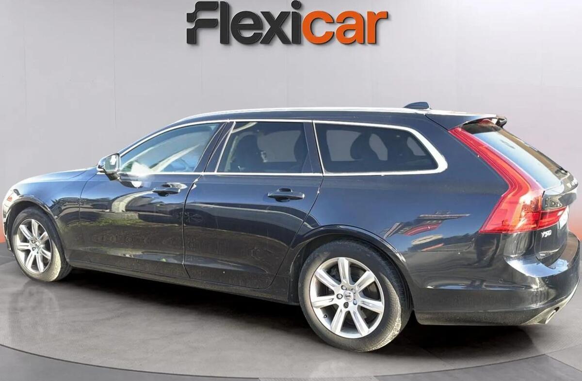 VOLVO V90 2.0 D4 Momentum Geartronic