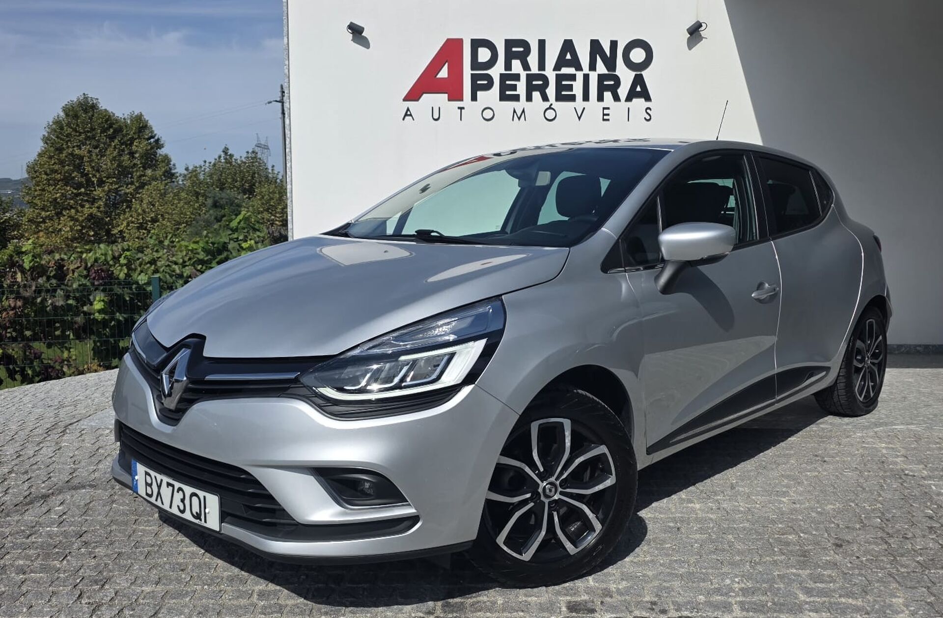 RENAULT Clio 0.9 TCe Limited Edition