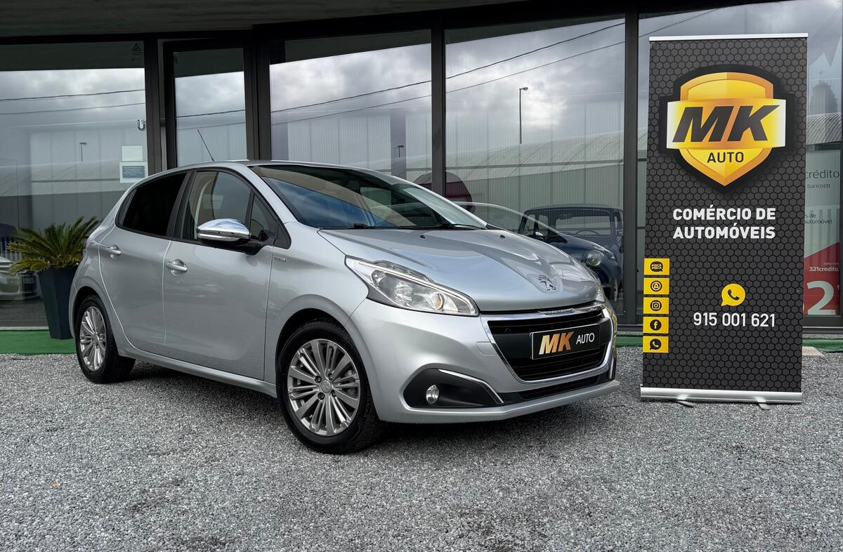 PEUGEOT 208 1.6 BlueHDi Style