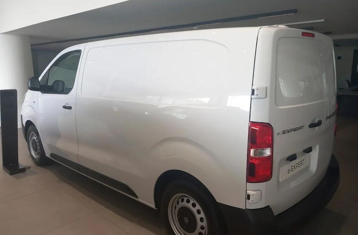 PEUGEOT Expert e- 75 kWh Standard