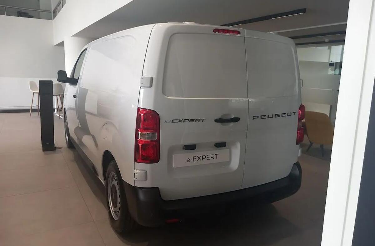 PEUGEOT Expert e- 75 kWh Standard