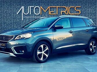 PEUGEOT 5008 1.2 PureTech Allure