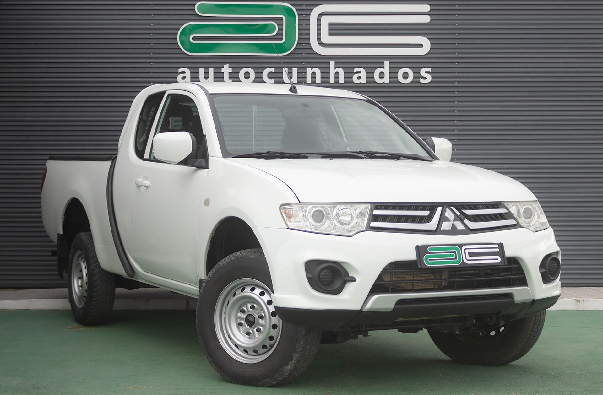 MITSUBISHI L 200 2.5 DI-D CS Inform AC 4WD