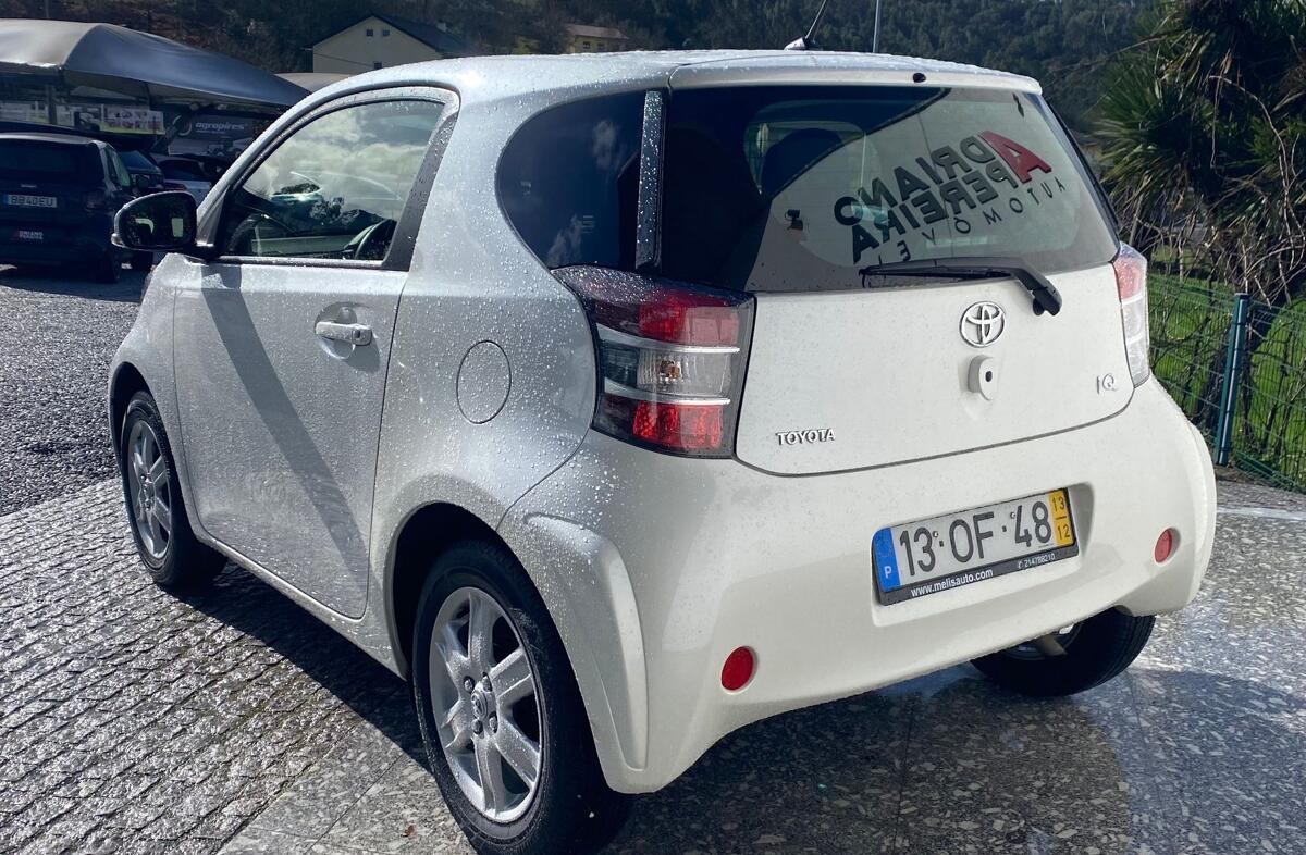 TOYOTA IQ 1.0 VVT-i 2