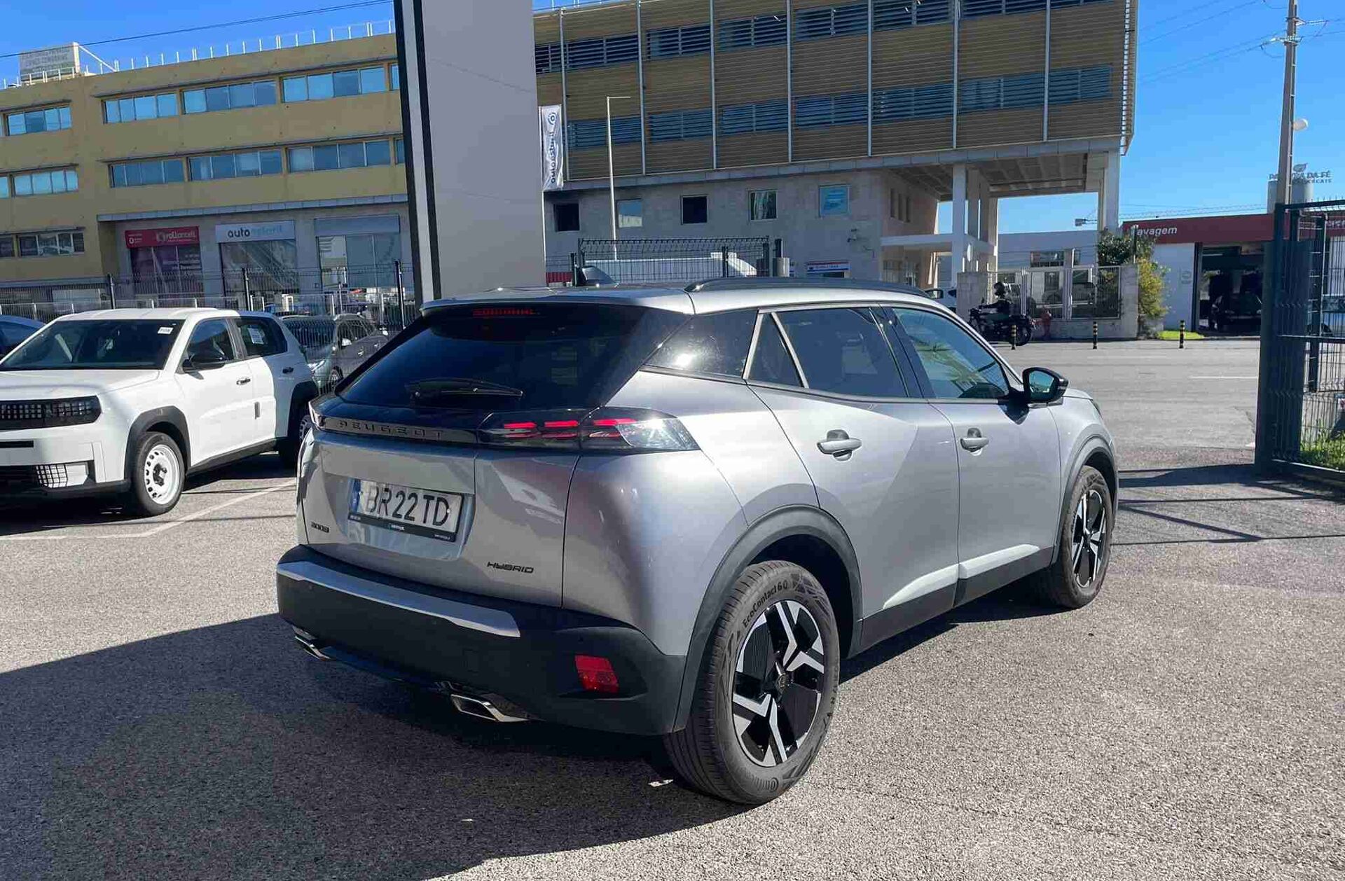 PEUGEOT 2008 1.2 Hybrid Allure e-DCS6