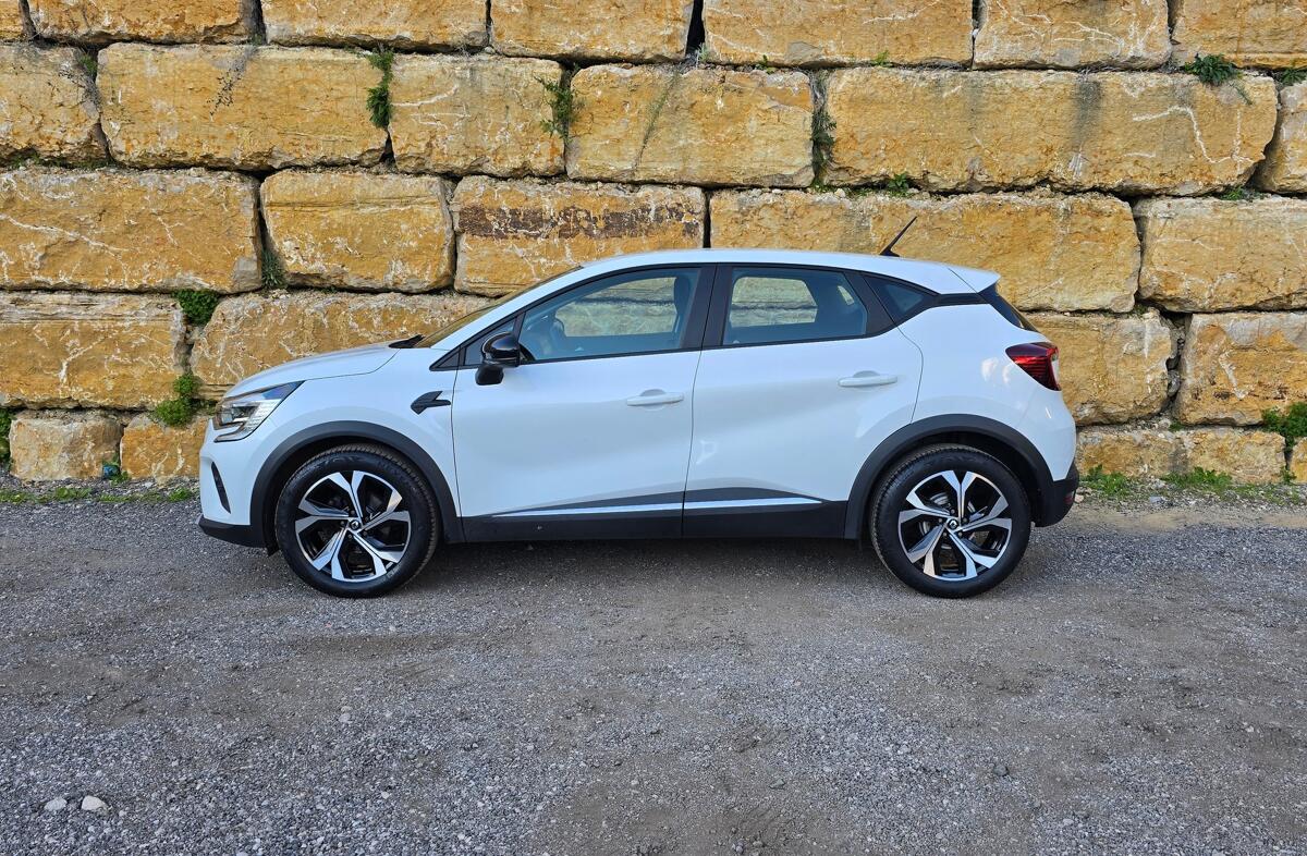 RENAULT Captur 1.3 TCe Intens EDC