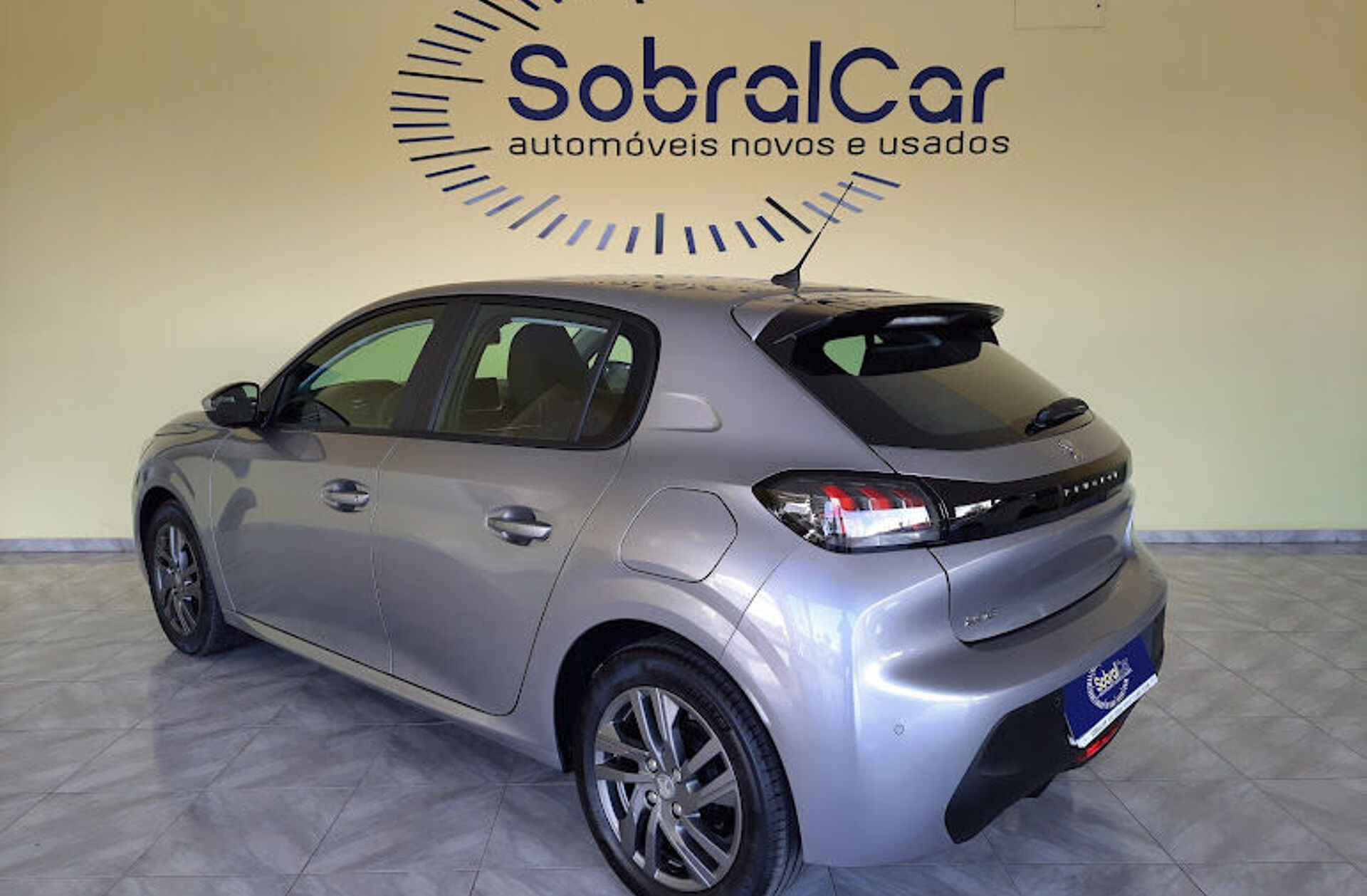 PEUGEOT 208 1.2 PureTech Active