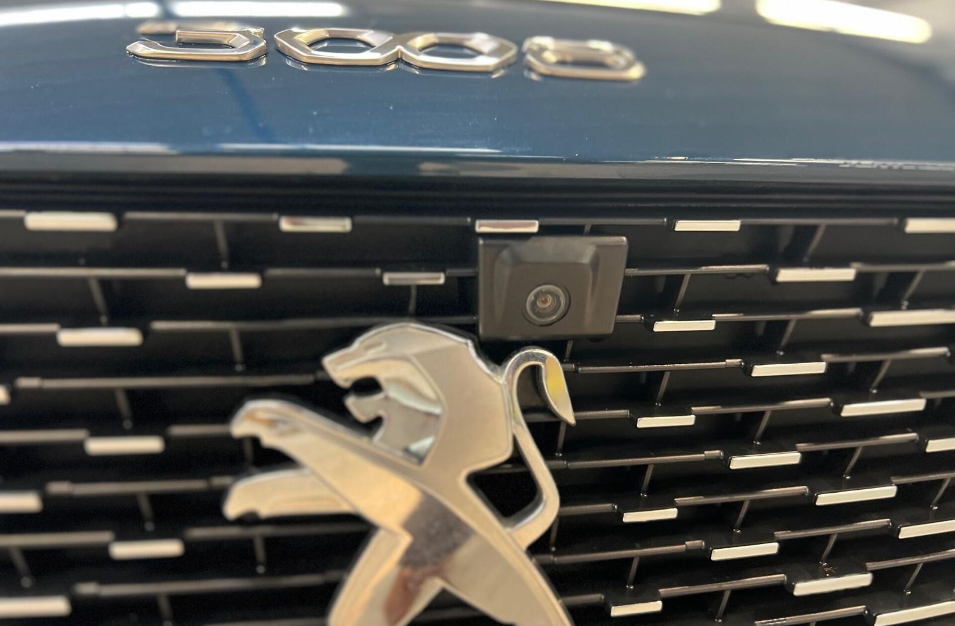 PEUGEOT 3008 1.6 Hybrid Allure Pack e-EAT8