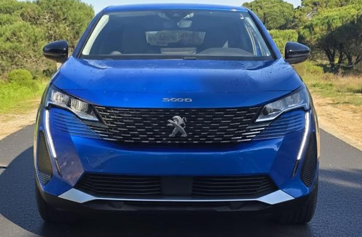 PEUGEOT 3008 1.6 Hybrid Allure Pack e-EAT8