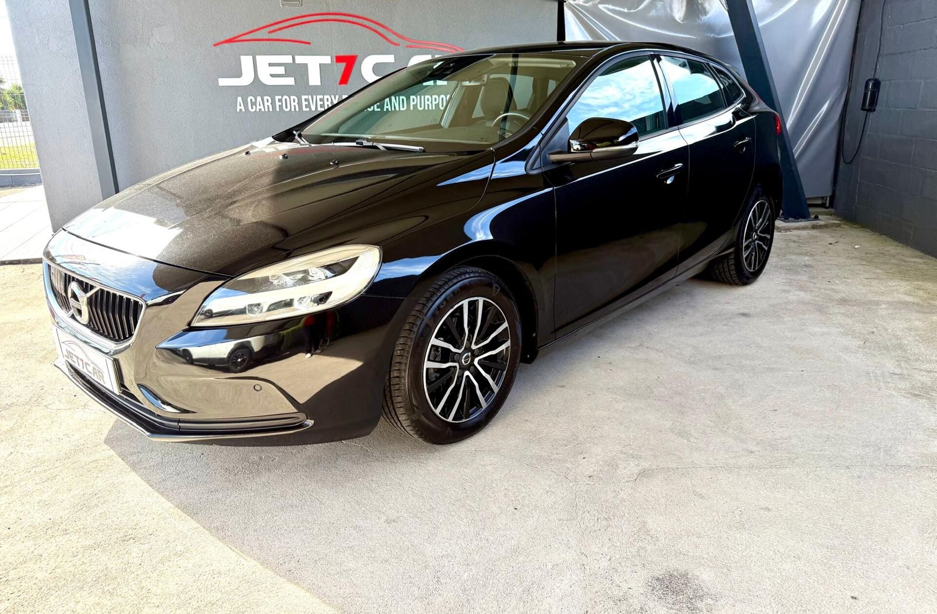VOLVO V40 2.0 D2 Momentum