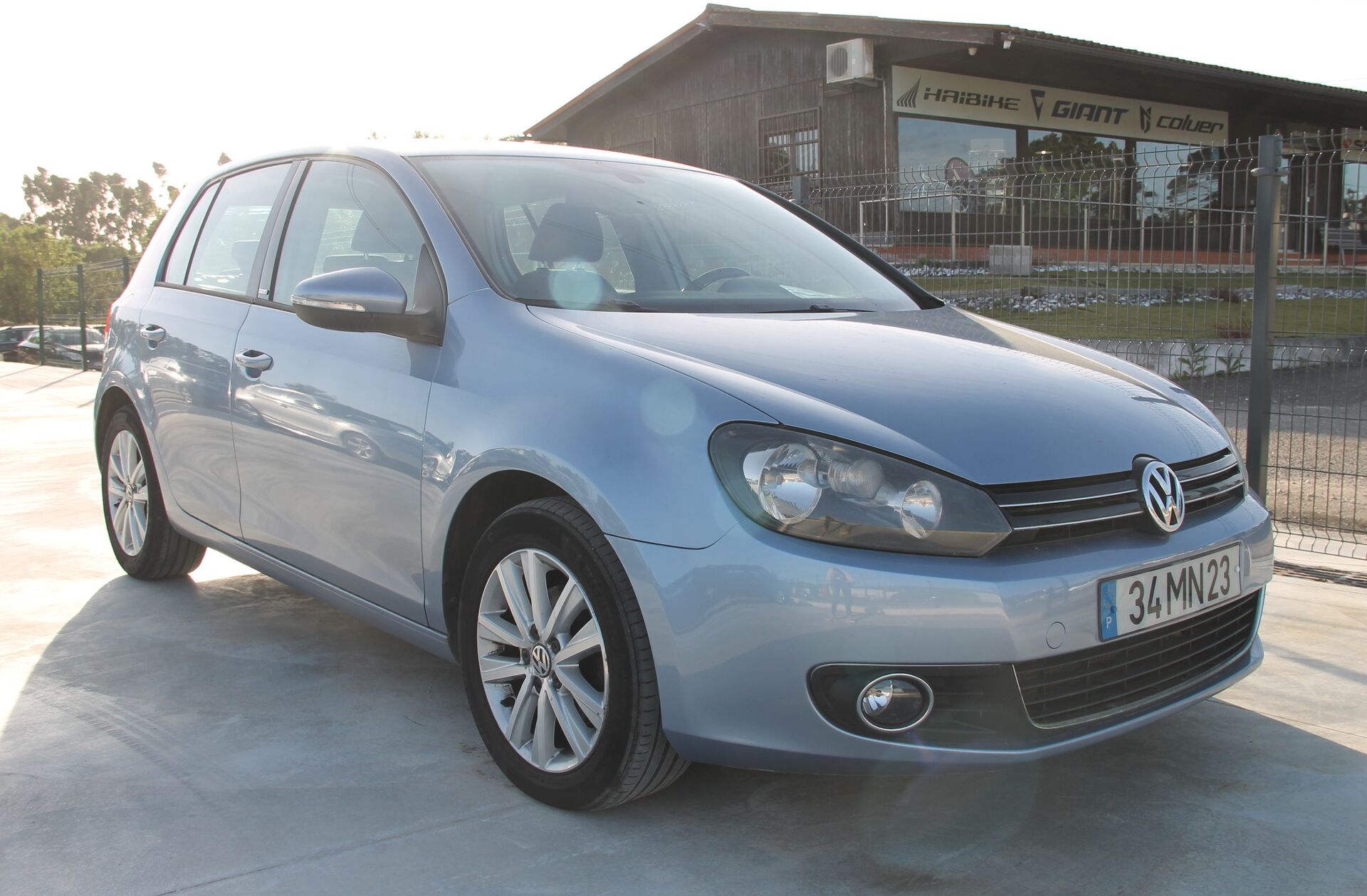 VOLKSWAGEN Golf 1.6 TDi Confortline