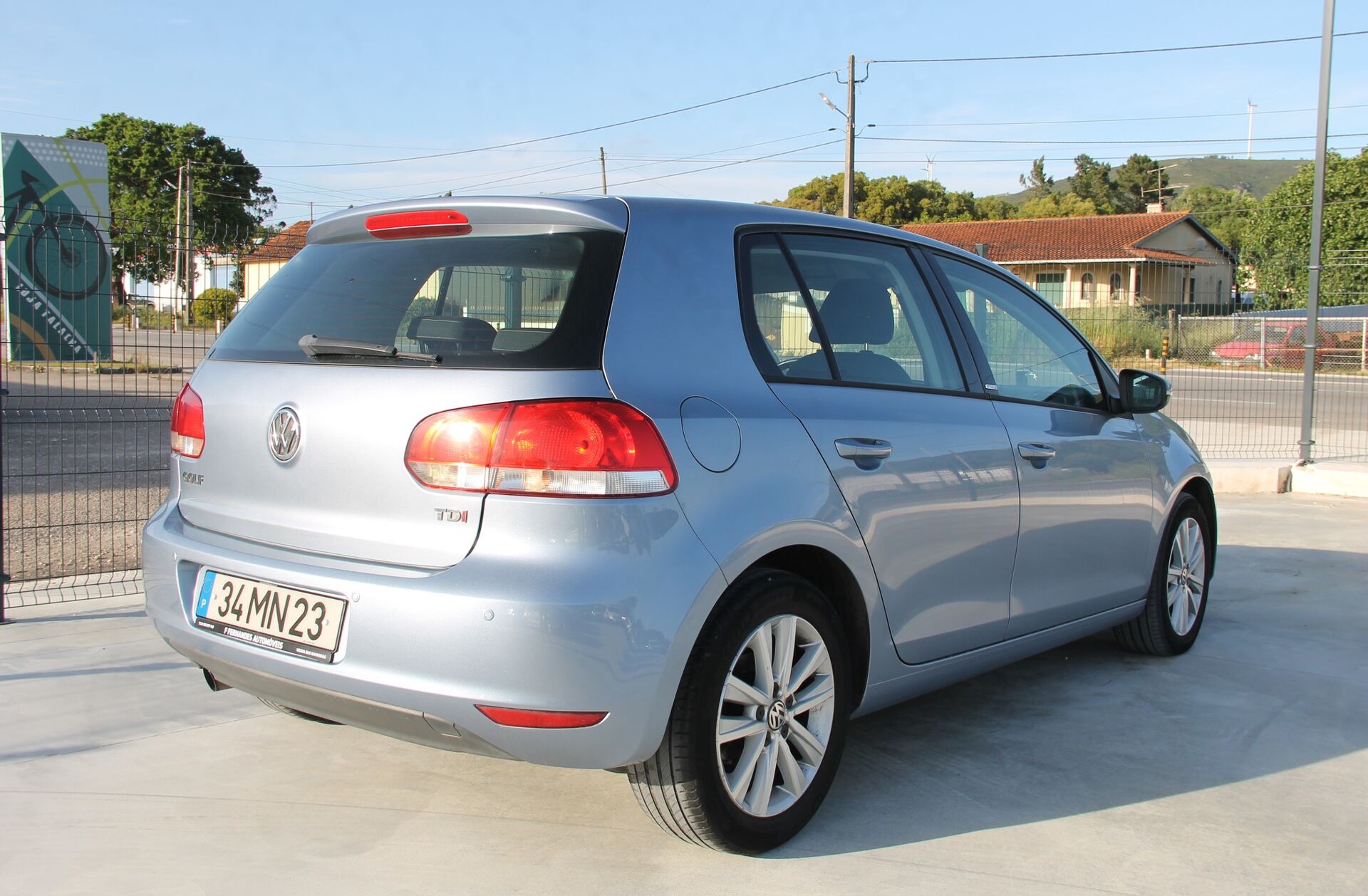 VOLKSWAGEN Golf 1.6 TDi Confortline