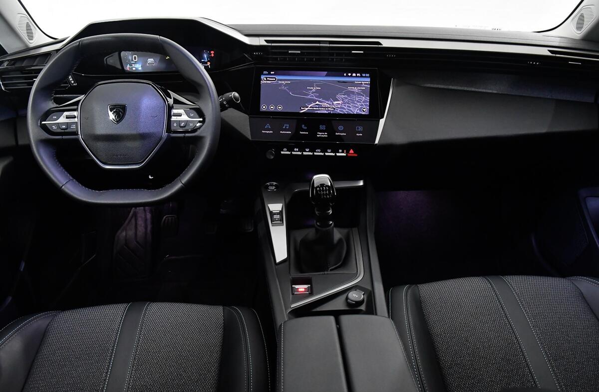 PEUGEOT 308 1.2 PureTech Allure