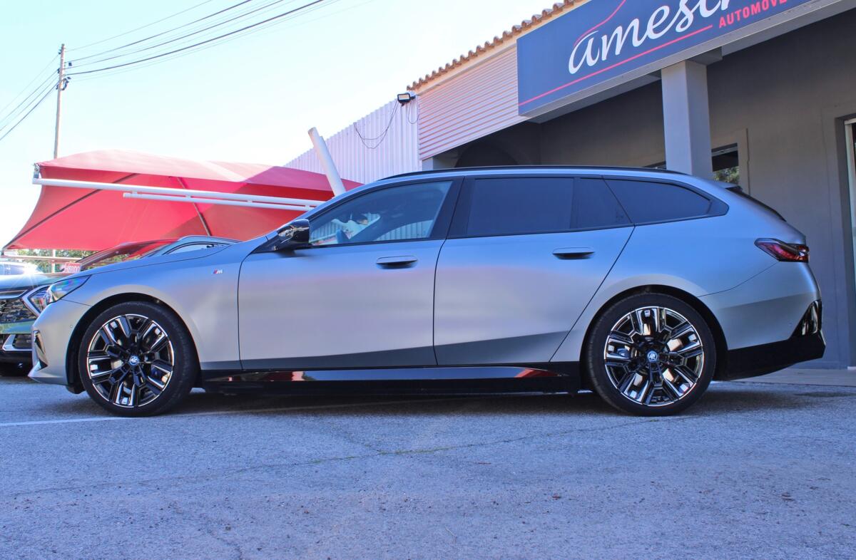 BMW i5 M60 xDrive Pack Desportivo M Pro