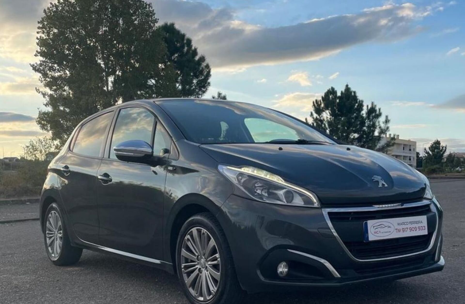 PEUGEOT 208 1.2 PureTech Style