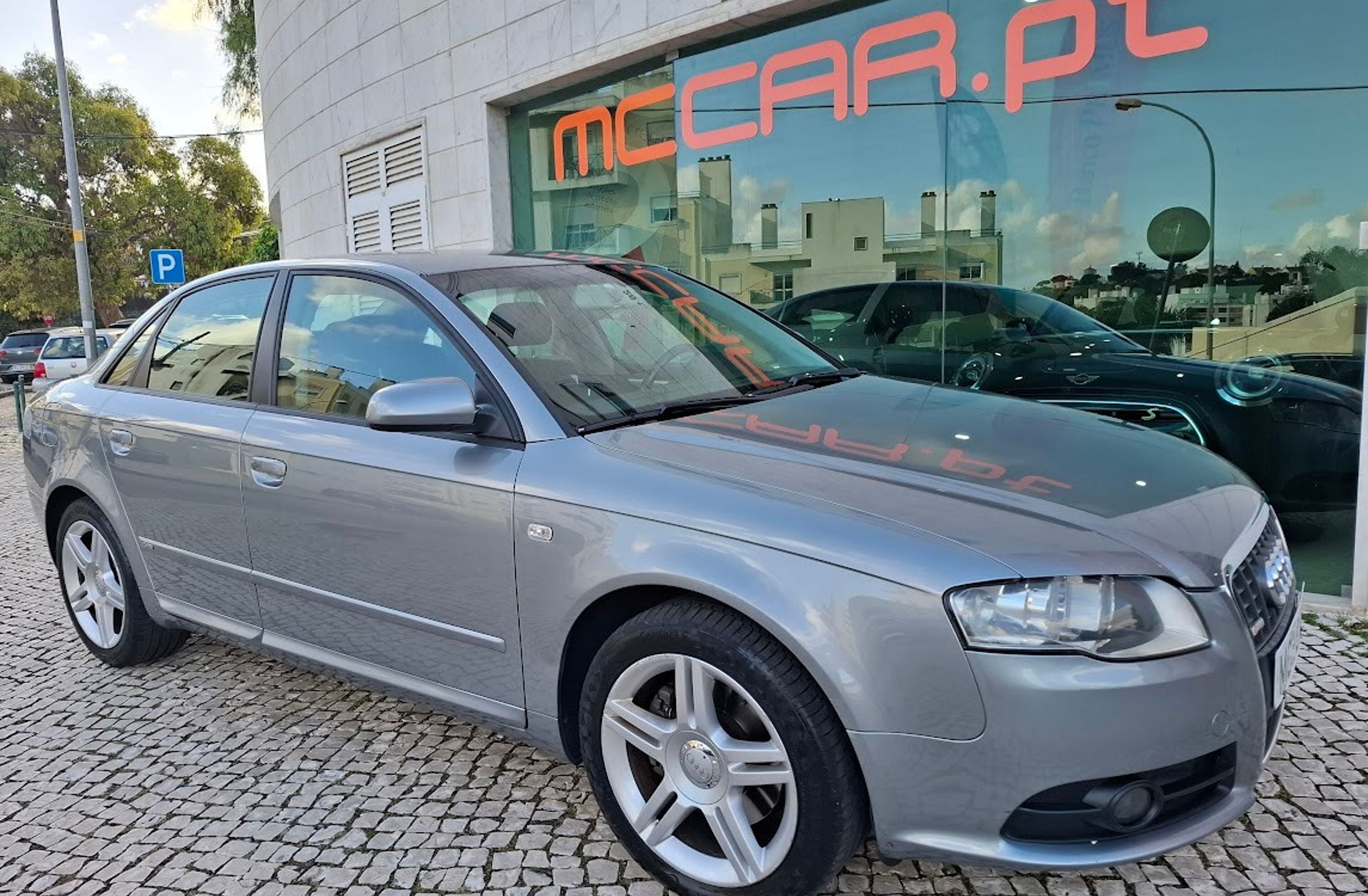 AUDI A4 2.0 TDi S-line