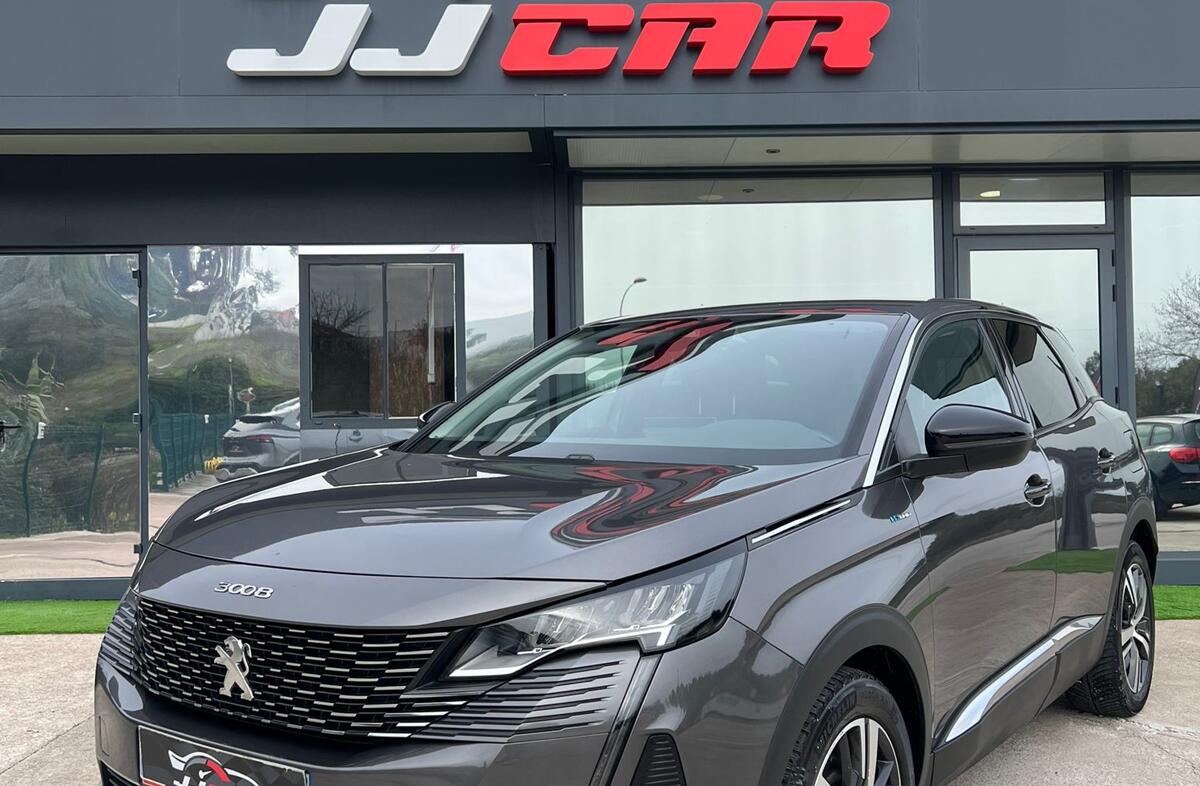 PEUGEOT 3008 1.6 Hybrid Allure e-EAT8