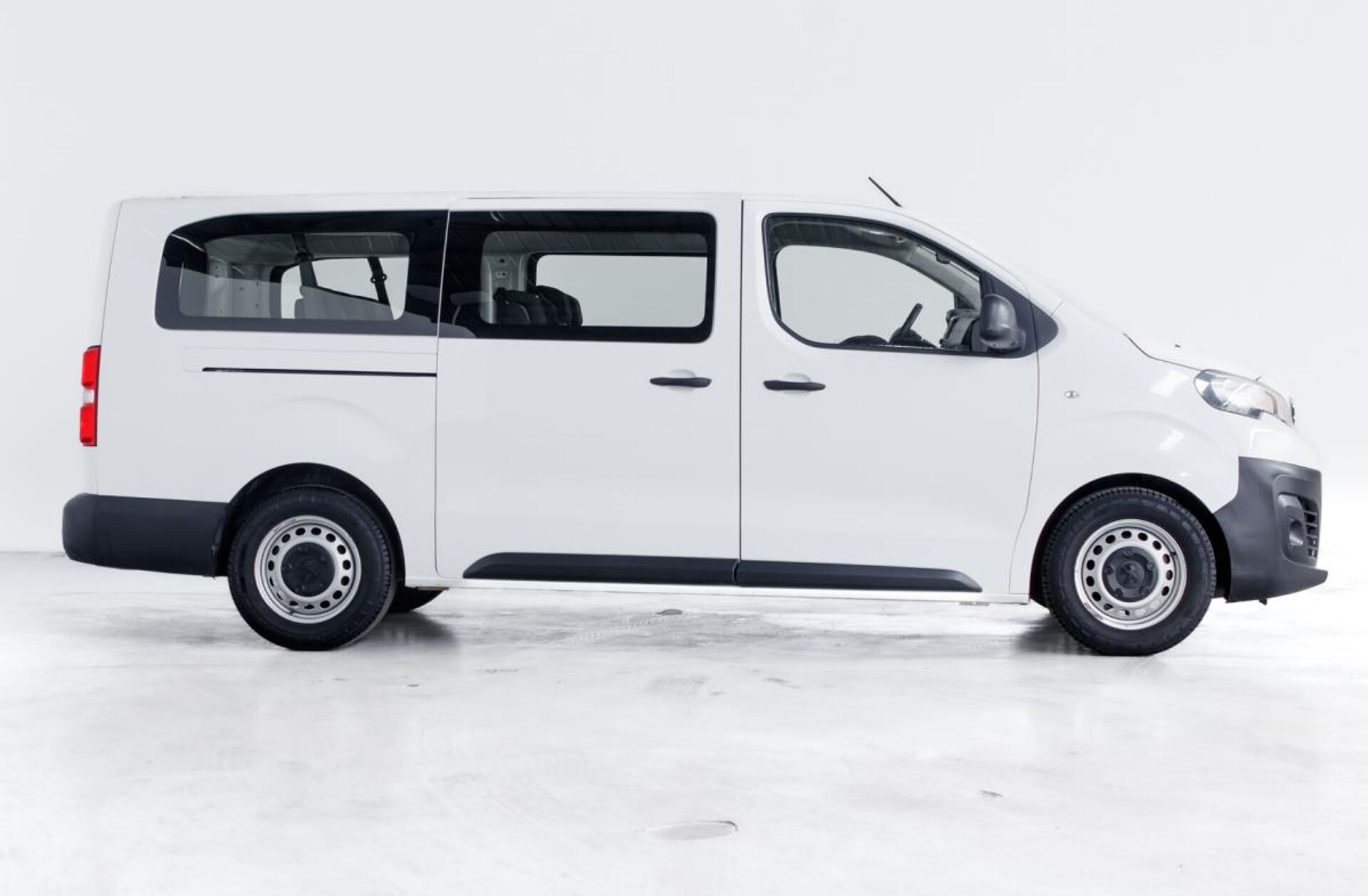 PEUGEOT Traveller 1.5 BlueHDi L3H1 Active Long