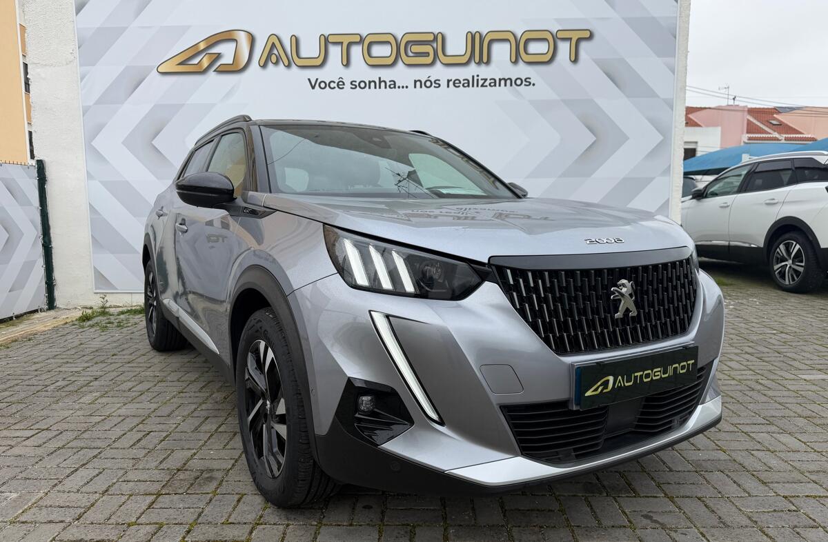PEUGEOT 2008 1.2 PureTech GT Pack EAT8