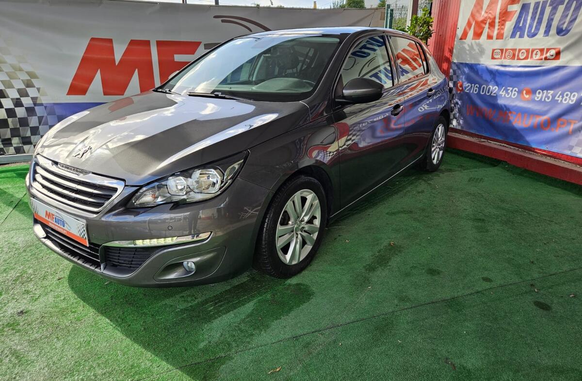 PEUGEOT 308 1.2 PureTech Active