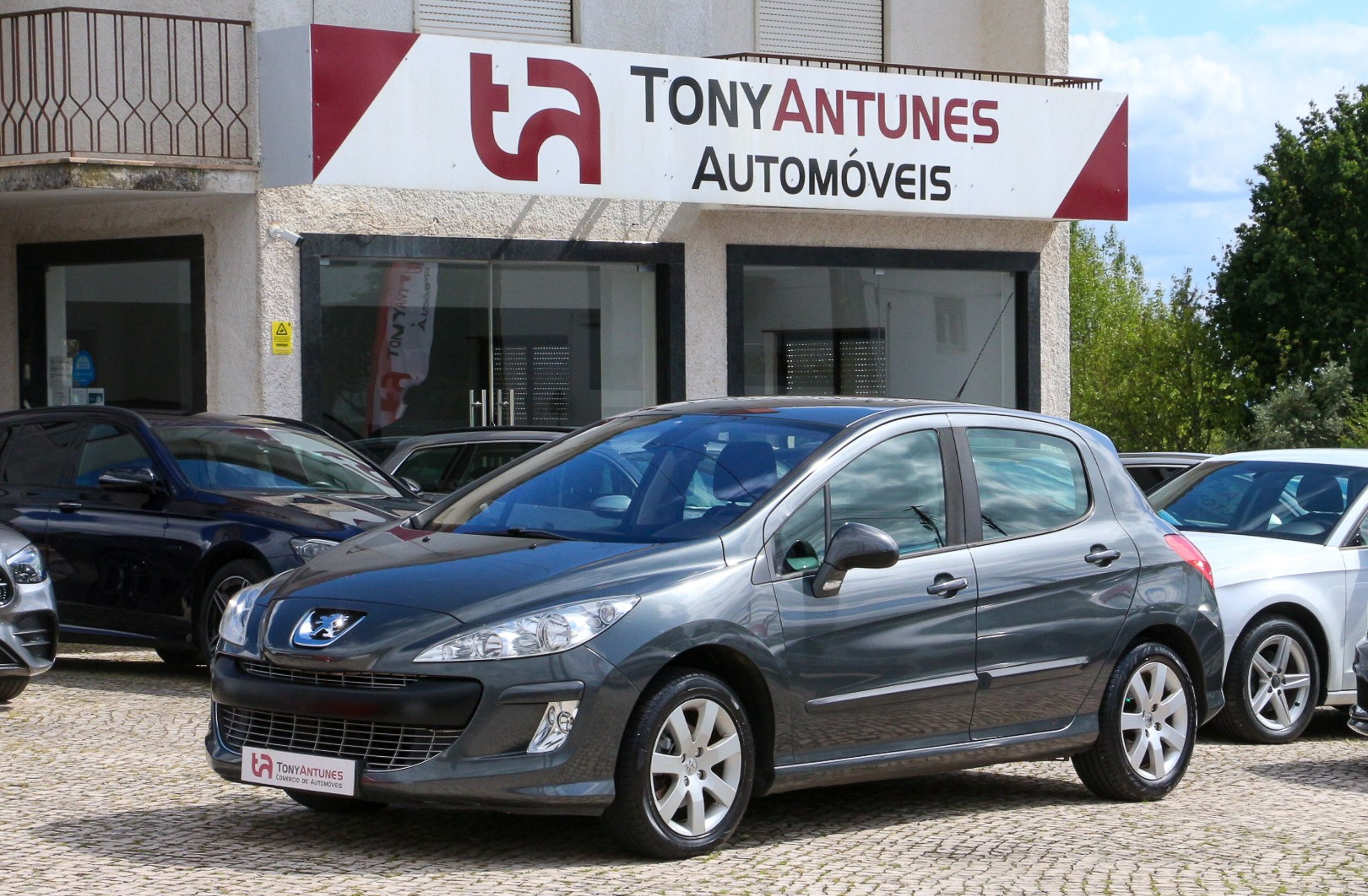 PEUGEOT 308 1.6 HDi Executive