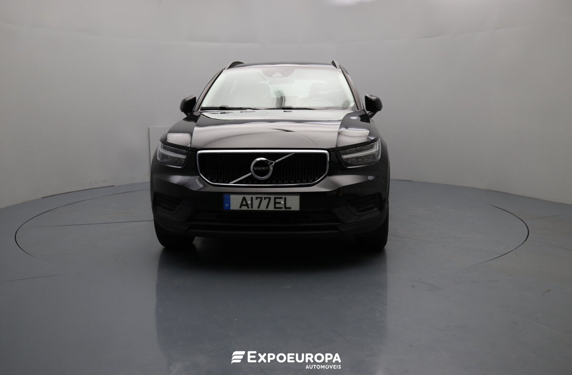 VOLVO XC40 1.5 T2 Momentum Core