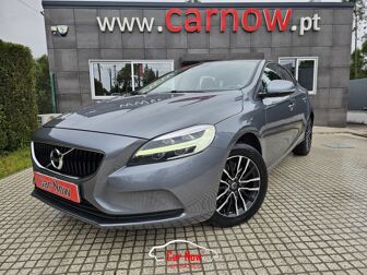 VOLVO V40 2.0 D3 Momentum