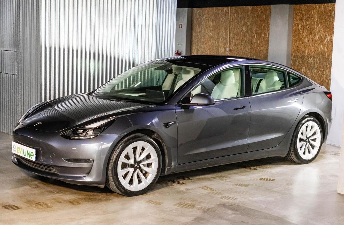 TESLA Model 3 Long-Range Dual Motor AWD
