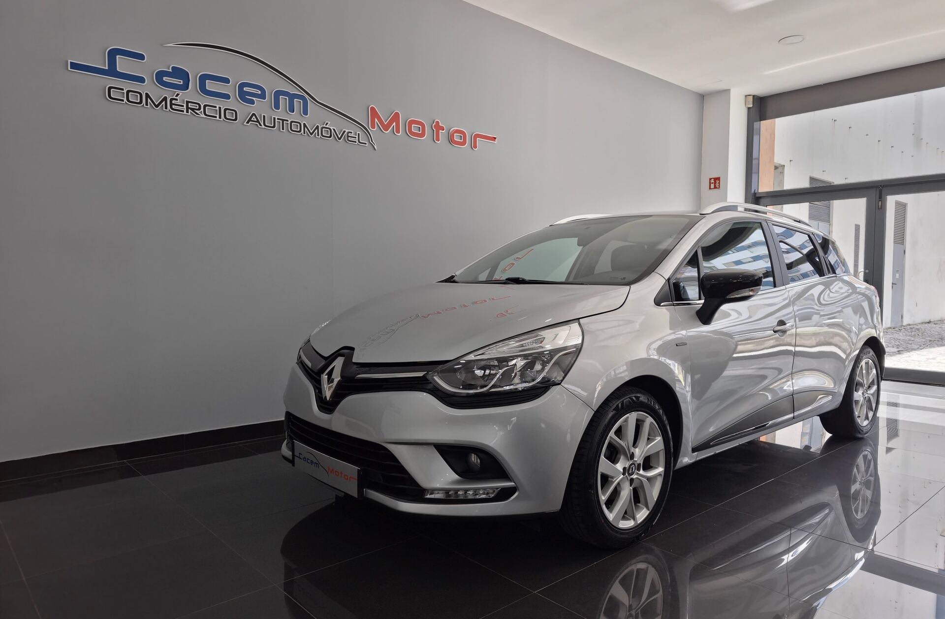RENAULT Clio 0.9 TCe Limited