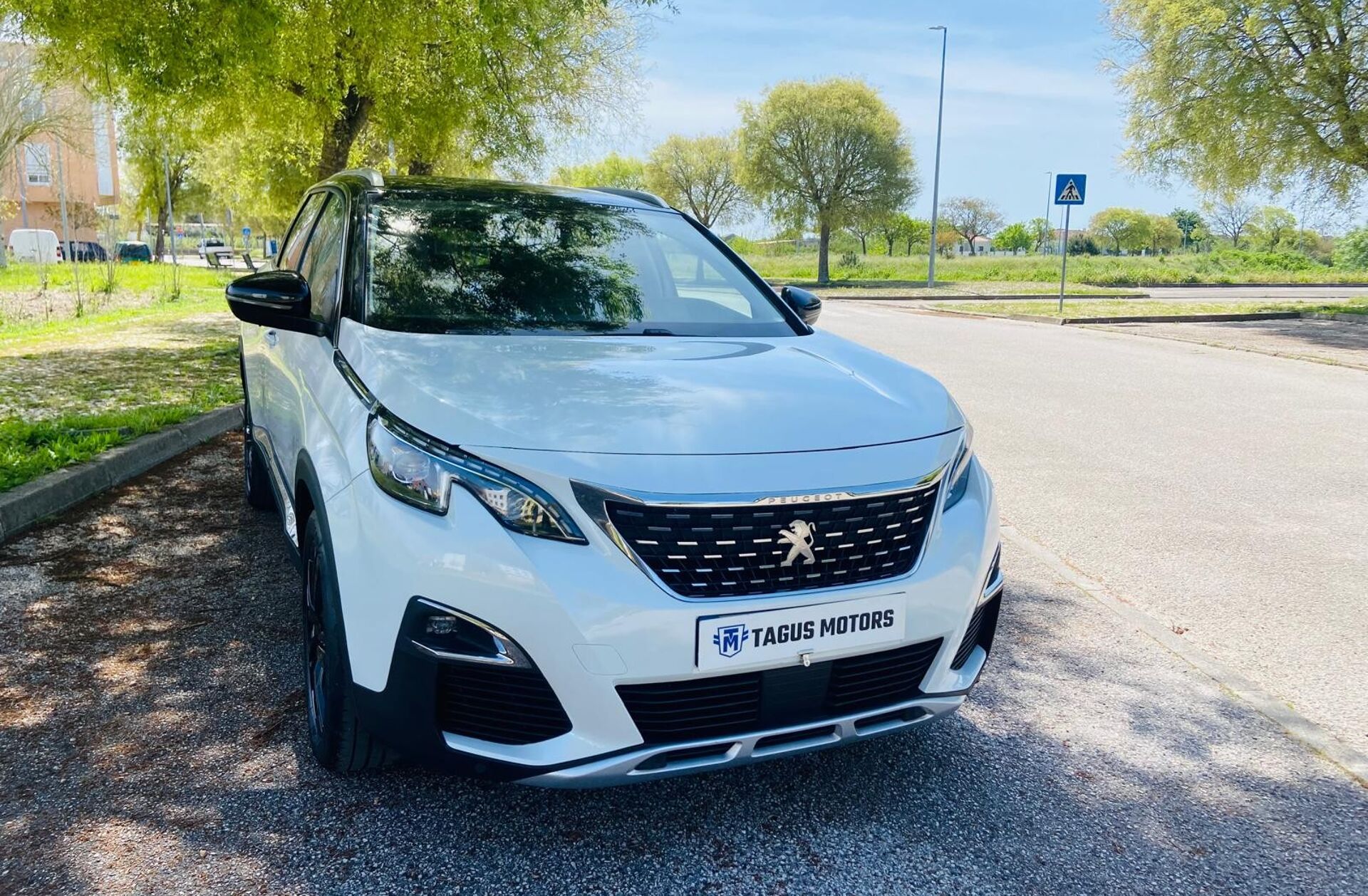 PEUGEOT 5008 1.5 BlueHDi Allure