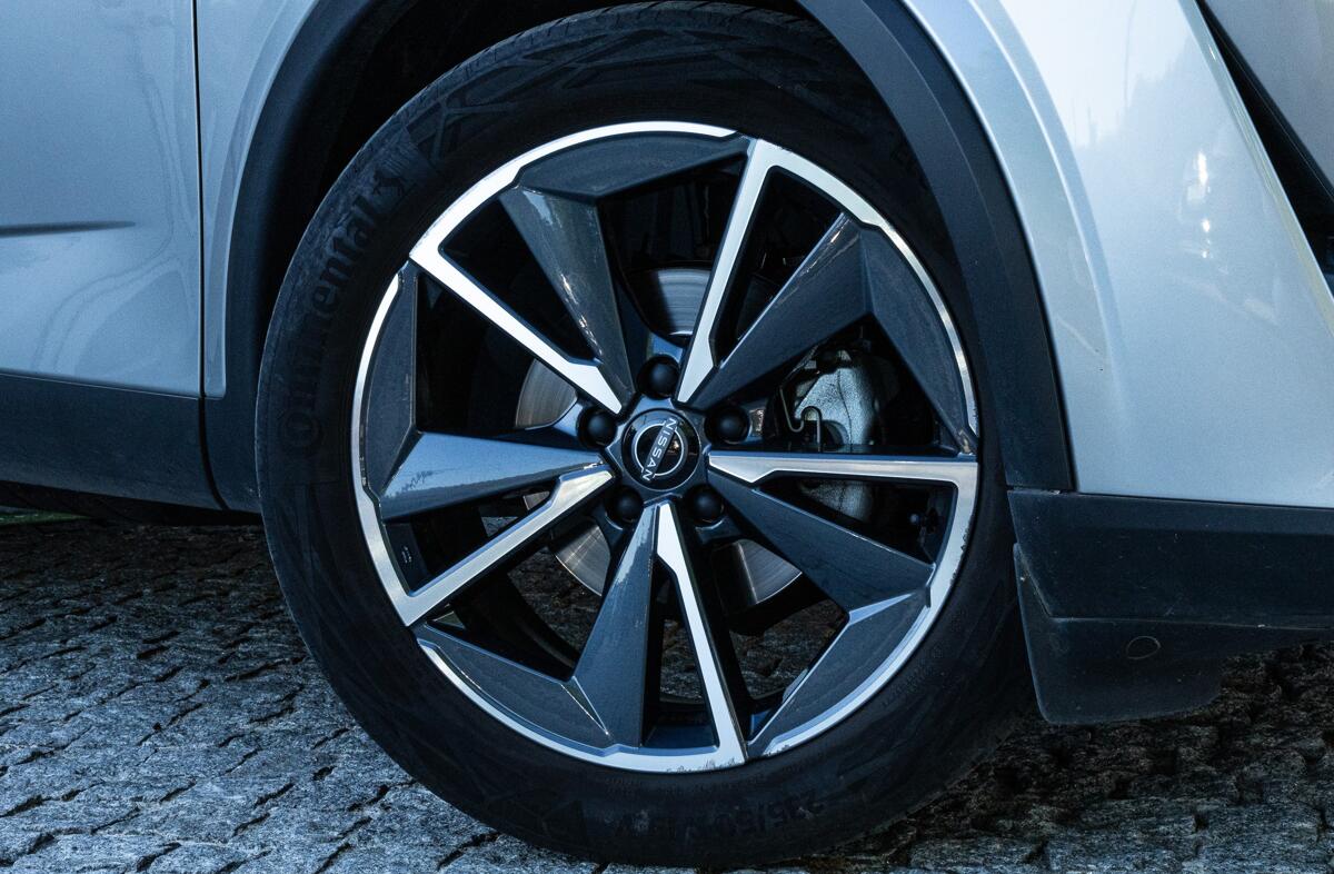 NISSAN Qashqai 1.3 DIG-T Tekna+ Xtronic