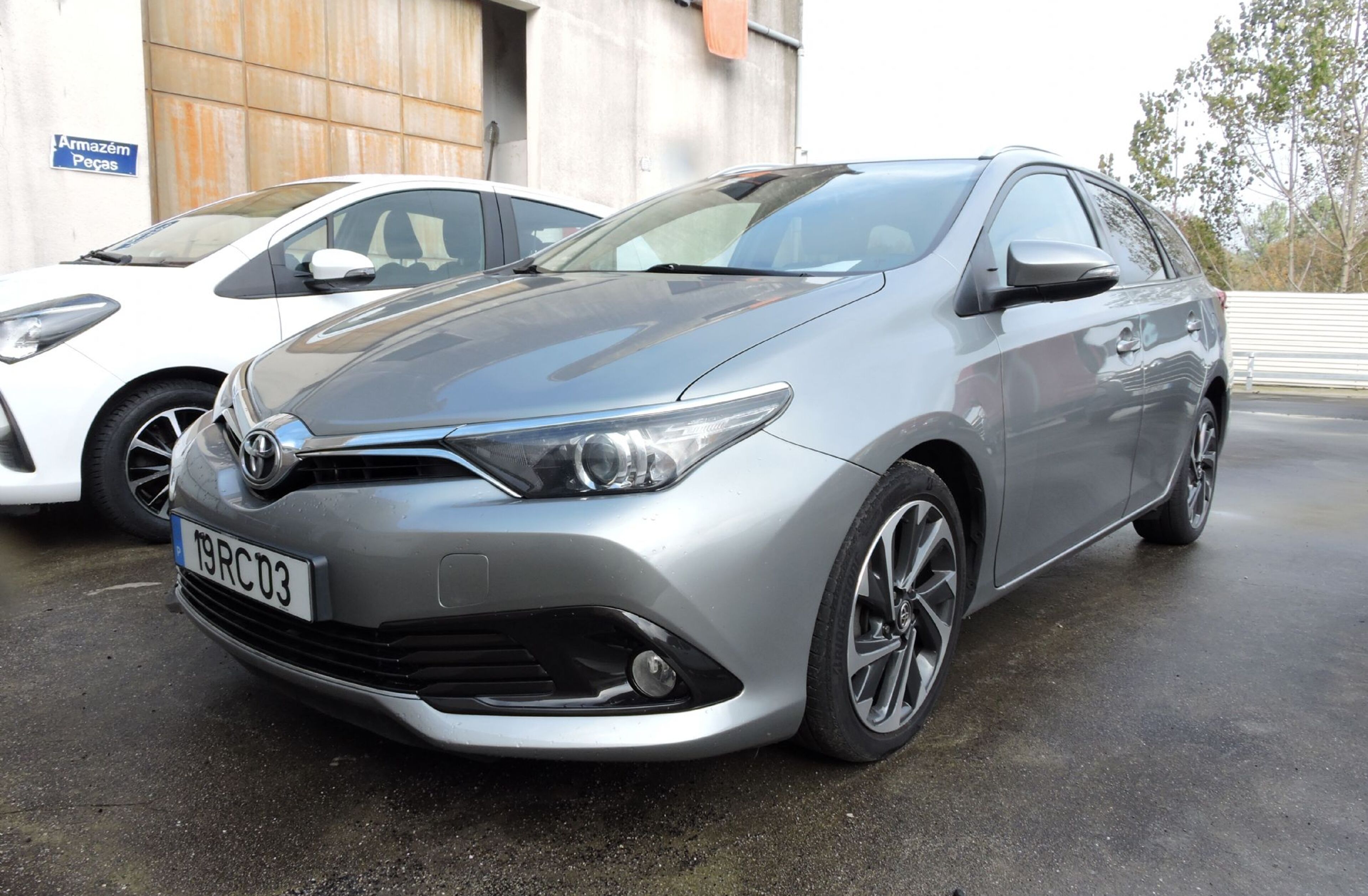 TOYOTA Auris CONFORT+PACK SPORT