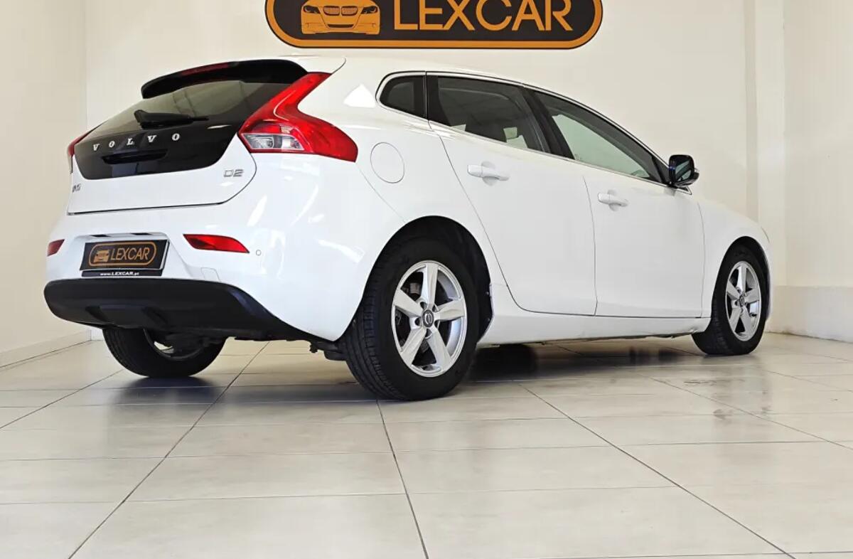 VOLVO V40 1.6 D2 Summum Eco